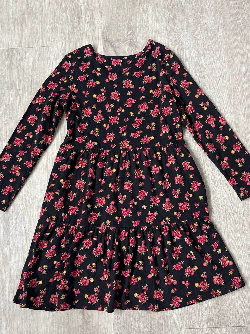 Old Navy Girls Black Floral Print Tiered Swing Dress Size 8 Long Sleeve Dress